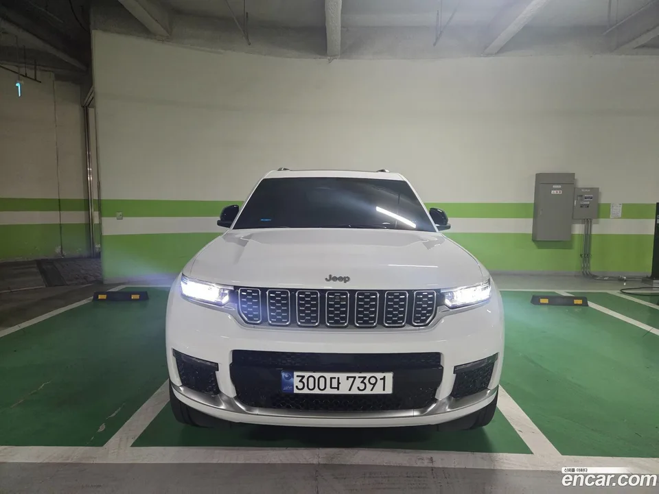 Jeep Grand Cherokee (WL) L 3.6 2023 — фото 1, купить с доставкой в Москву