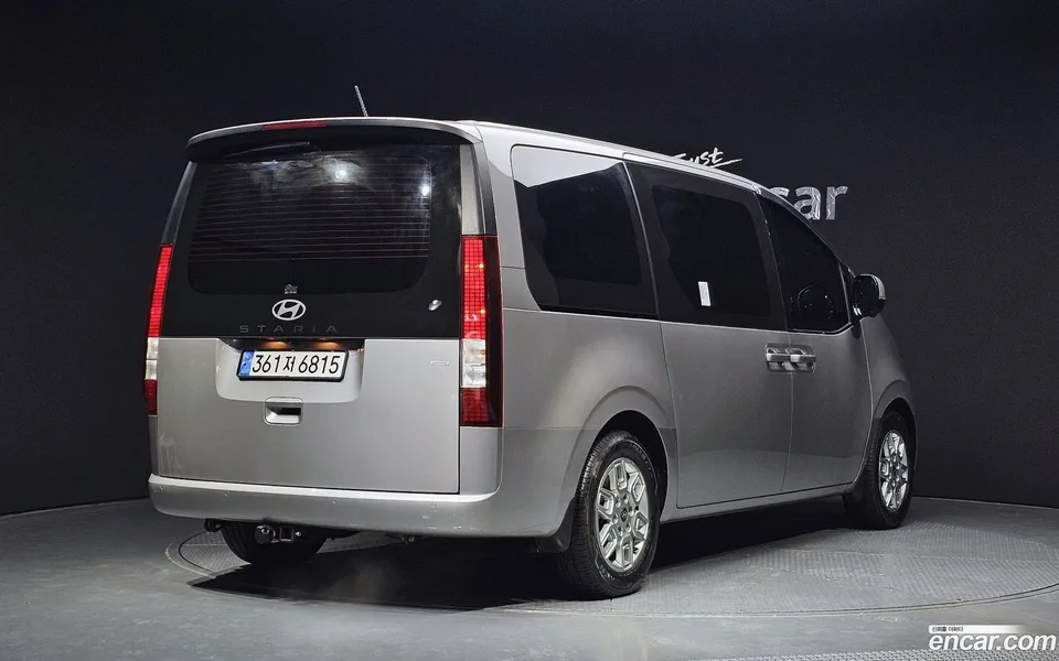 Hyundai Staria 4WD 9 2024 — миниатюра 2