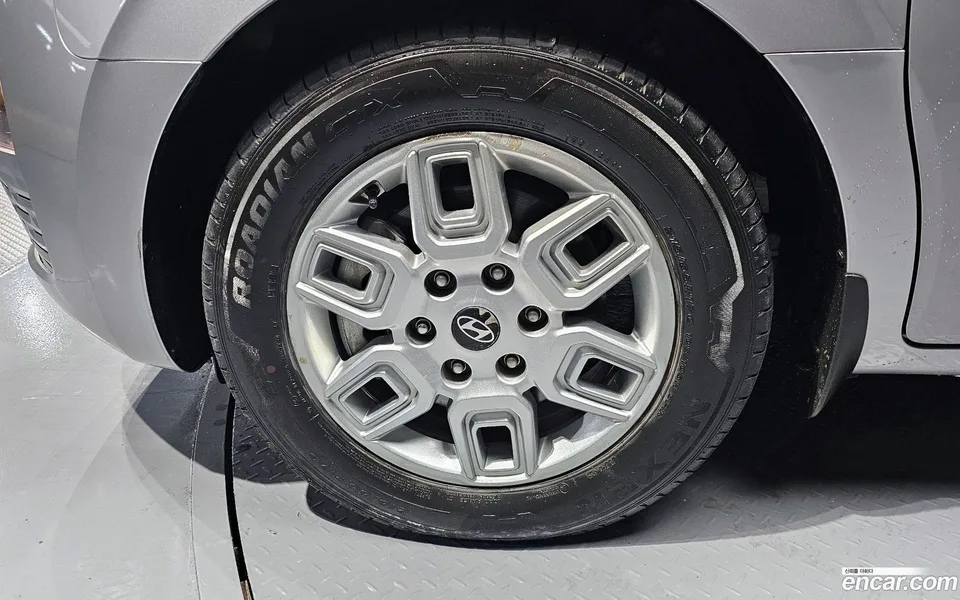 Hyundai Staria 4WD 9 2024 — миниатюра 5