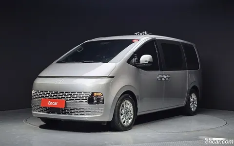 Hyundai Staria 2024 купить в Москве