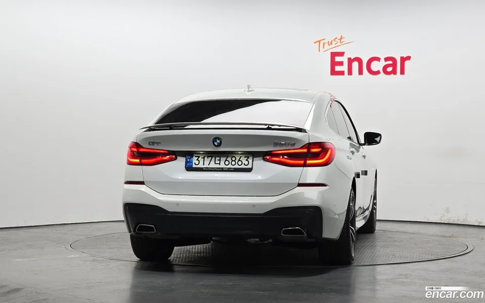 BMW 6 Series GT 620d M 2022 — миниатюра 4