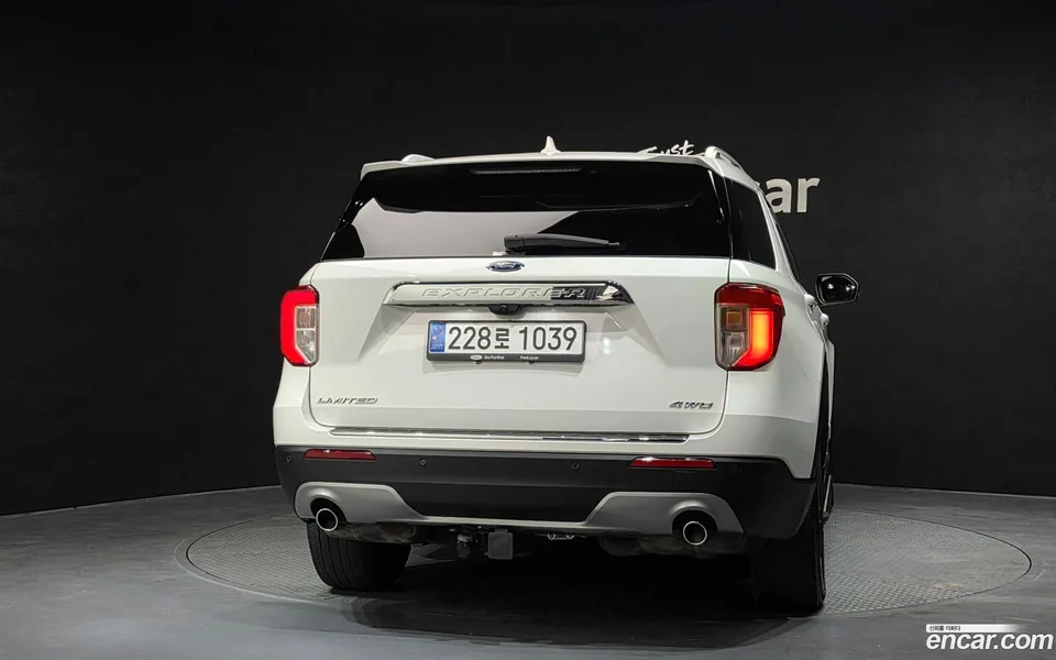Ford Explorer 2.3 4WD 2022 — миниатюра 4