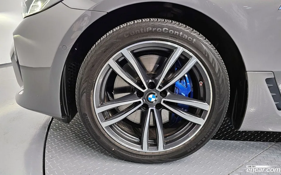 BMW 6 Series GT 620d M 2022 — миниатюра 5