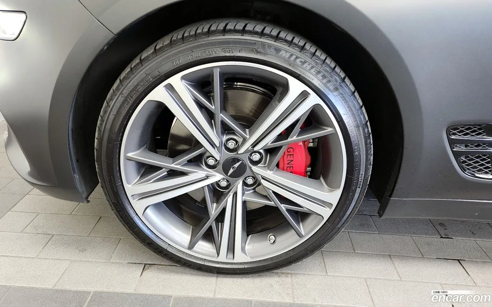 Genesis G70 2.5T 2WD 2023 — миниатюра 5