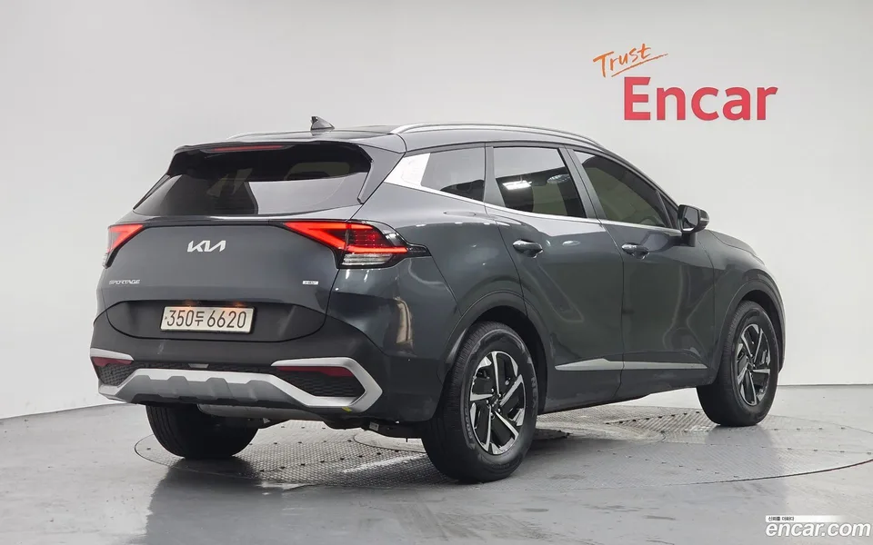 Kia Sportage Hybrid 2WD 2024 — миниатюра 2