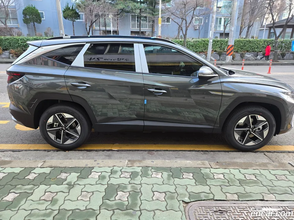Hyundai Tucson NX4 1.6 2WD 2025 — миниатюра 3