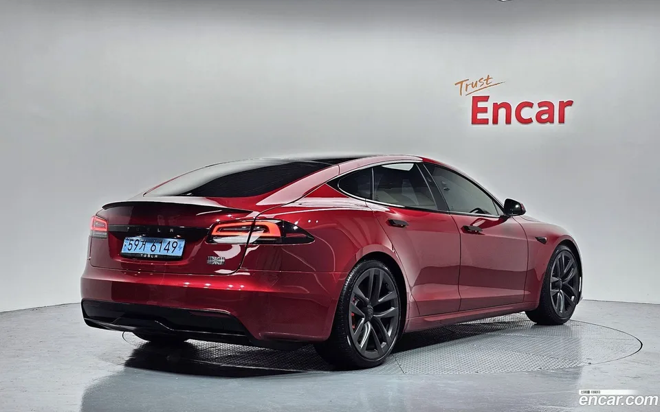 Tesla Model S 2023 — миниатюра 2
