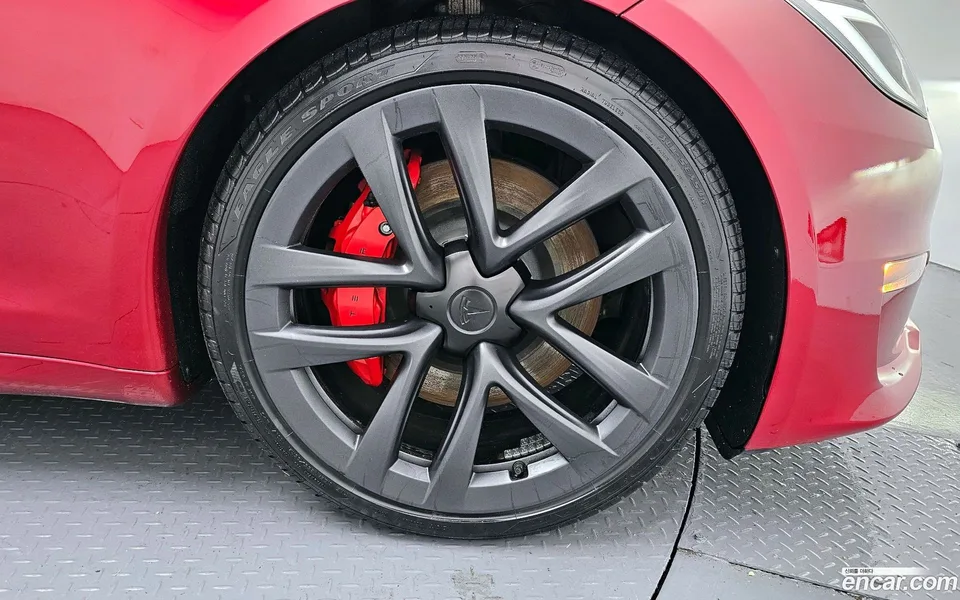 Tesla Model S 2023 — миниатюра 5