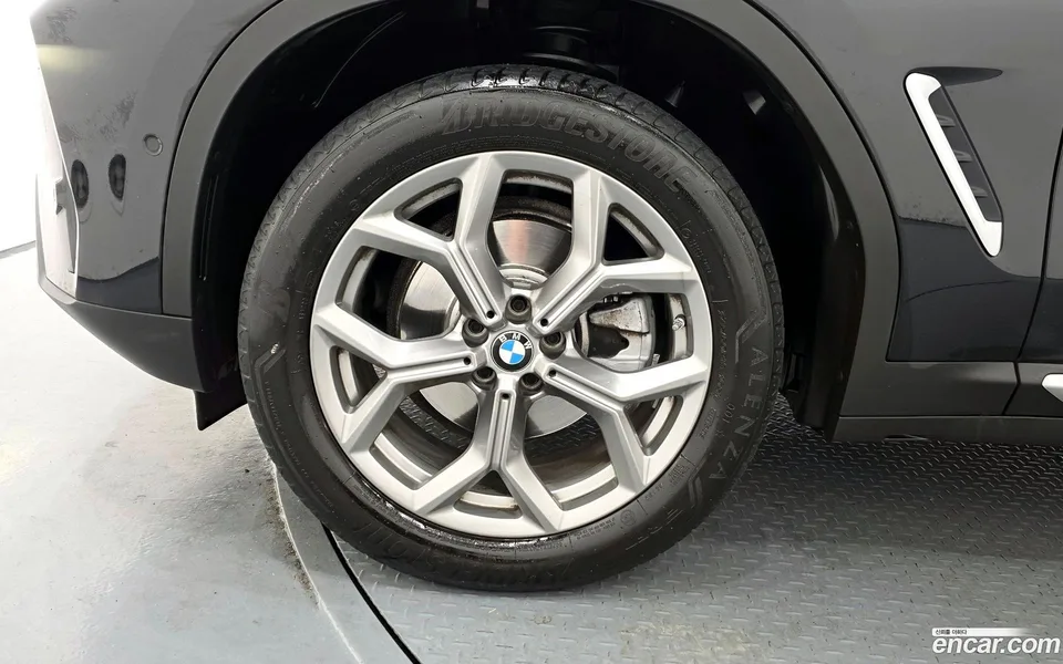 BMW X4 xDrive20i xLine 2022 — миниатюра 5