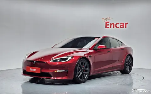 Tesla Model S 2023 купить в Москве