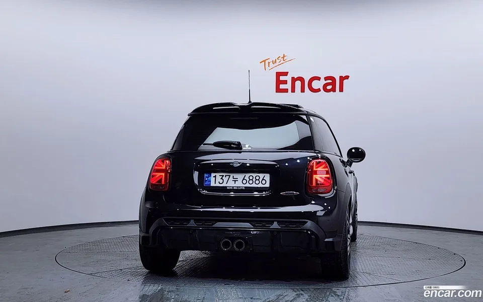 MINI Cooper S JCW 2022 — миниатюра 4