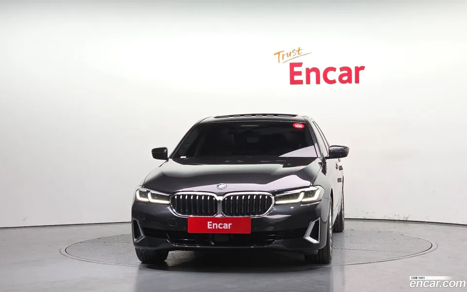 BMW 5 Series 530i 2022 — миниатюра 3