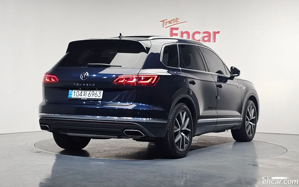 Volkswagen Touareg 3.0 TDI 2023 — миниатюра 2
