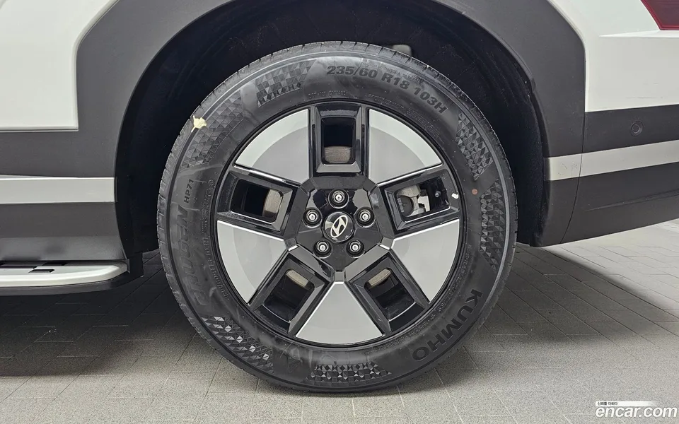 Hyundai SantaFe HEV 1.6 2WD 2023 — миниатюра 5