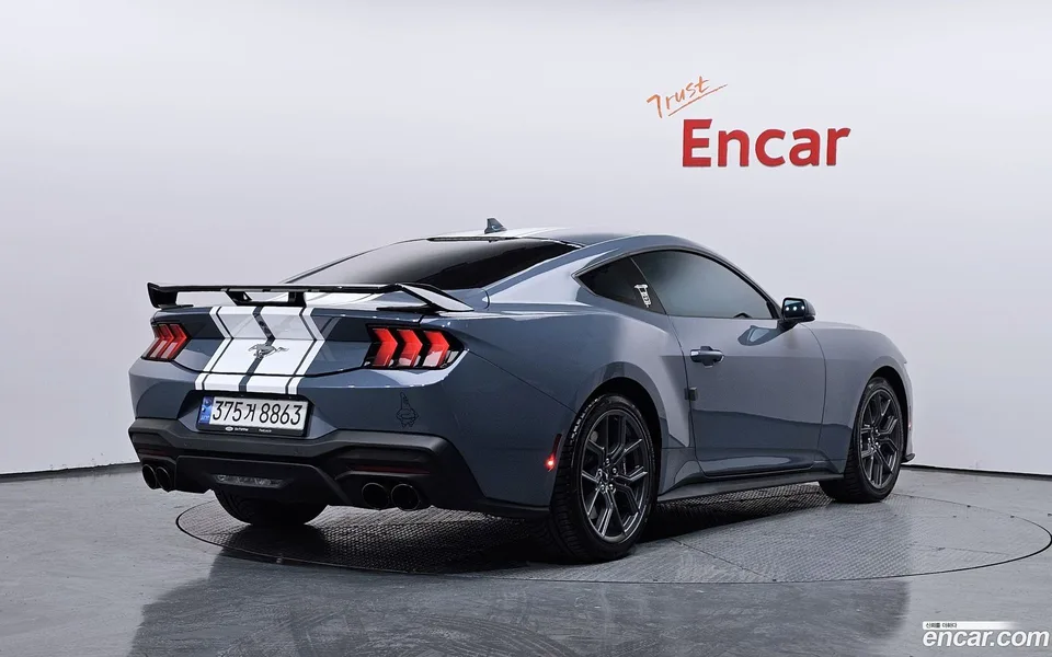Ford Mustang 2.3 2024 — миниатюра 2