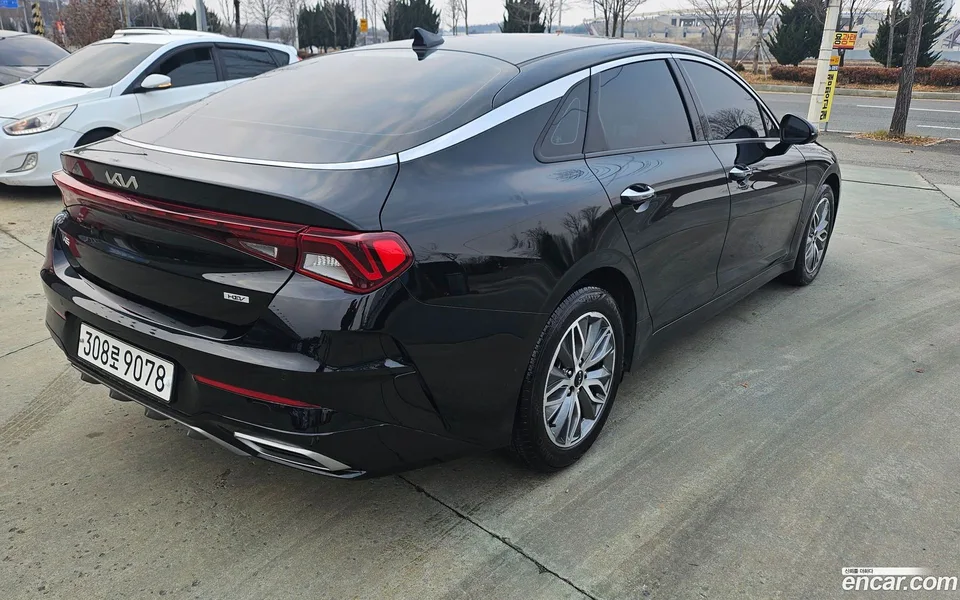 Kia K5 Hybrid 2023 — миниатюра 3