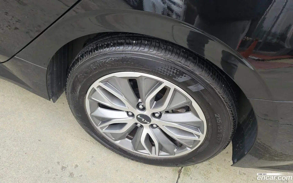 Kia K5 Hybrid 2023 — миниатюра 5