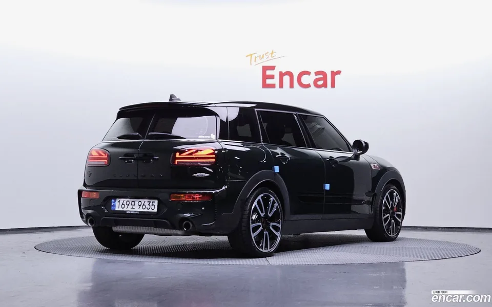 MINI Cooper S Clubman JCW 2023 — миниатюра 2