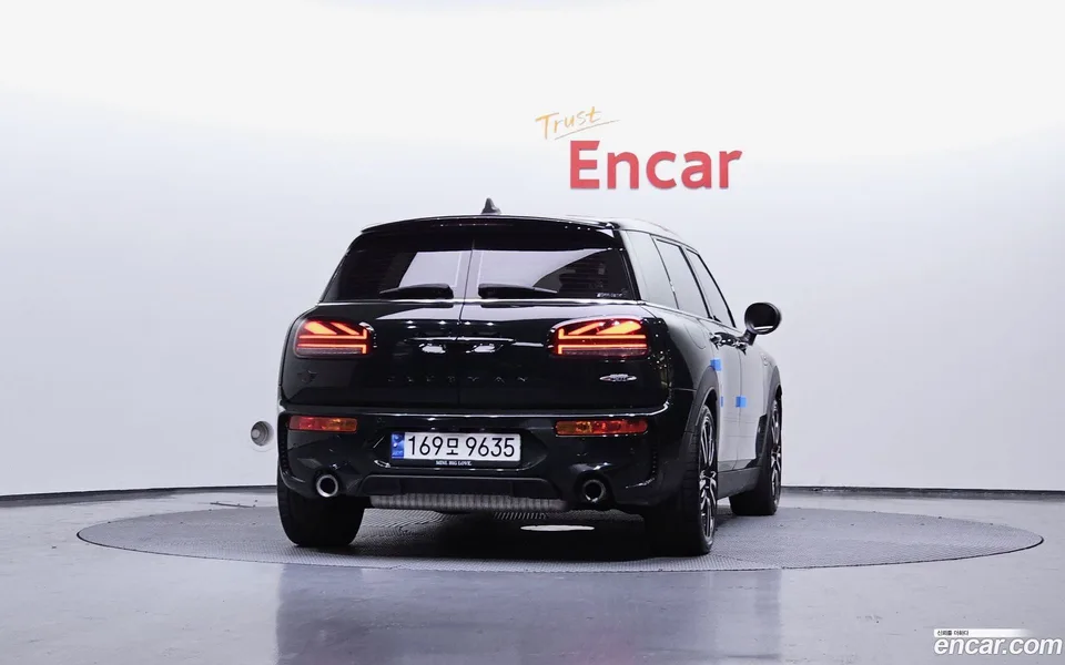 MINI Cooper S Clubman JCW 2023 — миниатюра 4