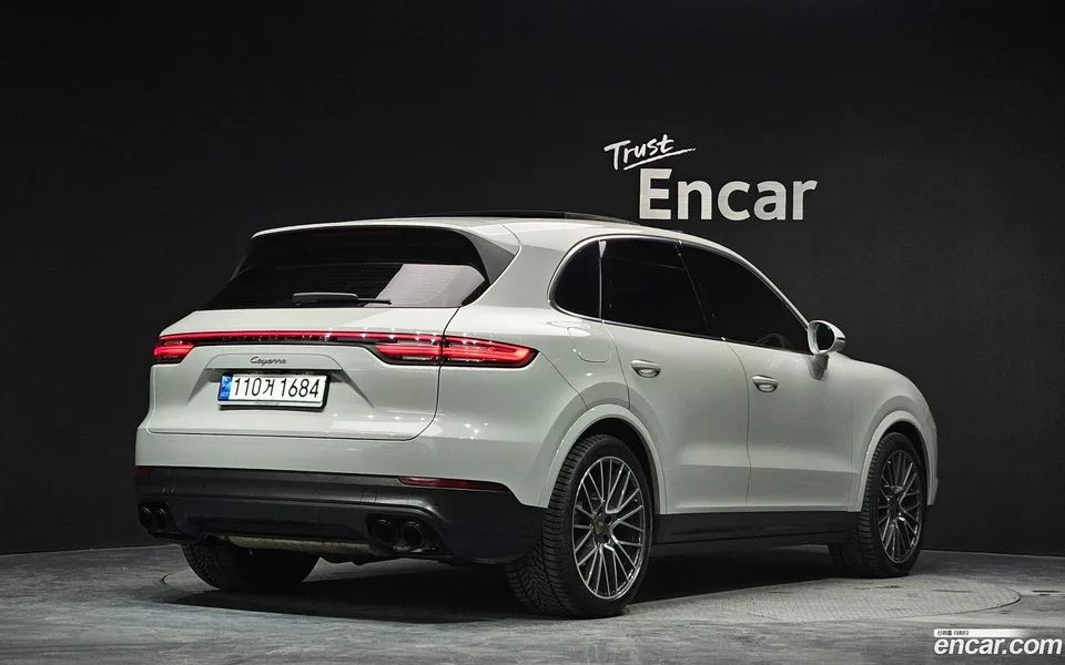Porsche Cayenne 3.0 2023 — миниатюра 2