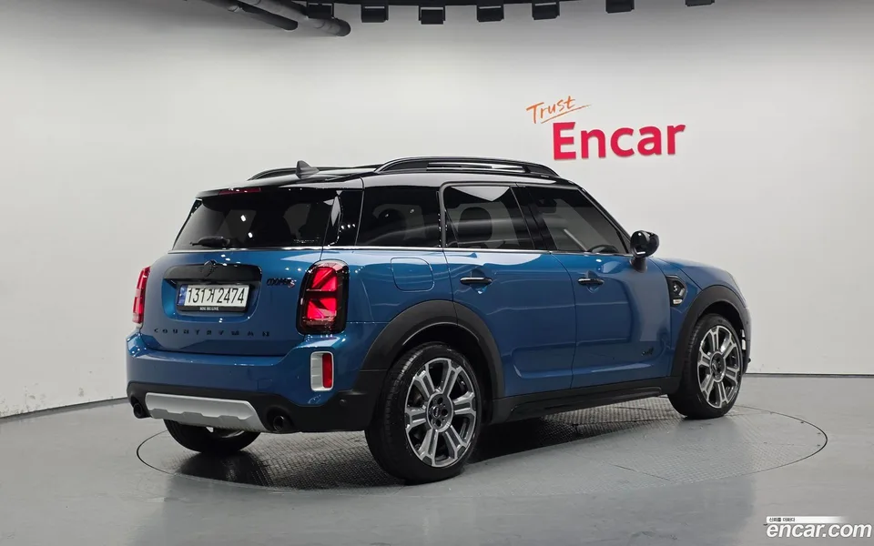 MINI Cooper S Countryman ALL4 2023 — миниатюра 2