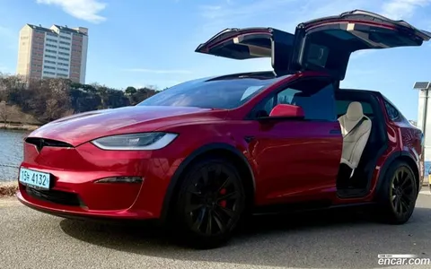 Tesla Model X 2023 купить в Москве