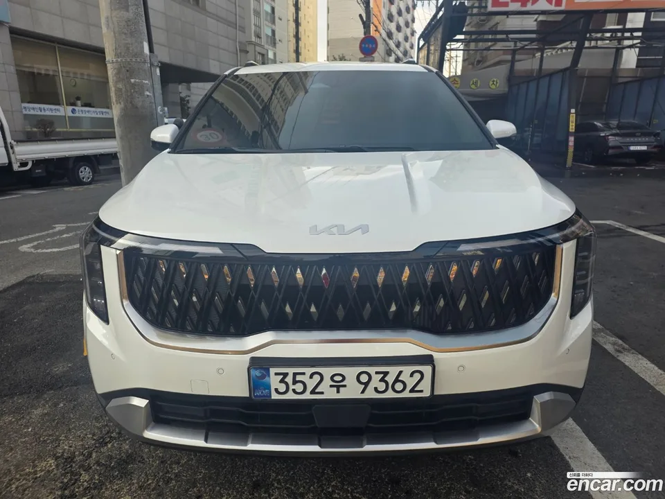 Kia Carnival 9 2024 — фото 1, купить с доставкой в Москву
