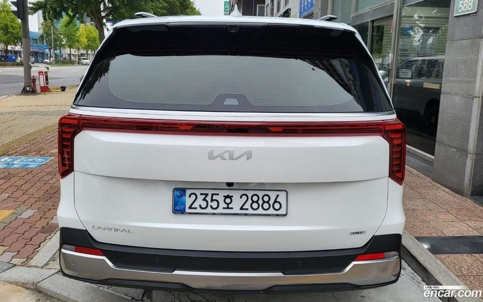Kia Carnival HEV 7 2025 — миниатюра 4