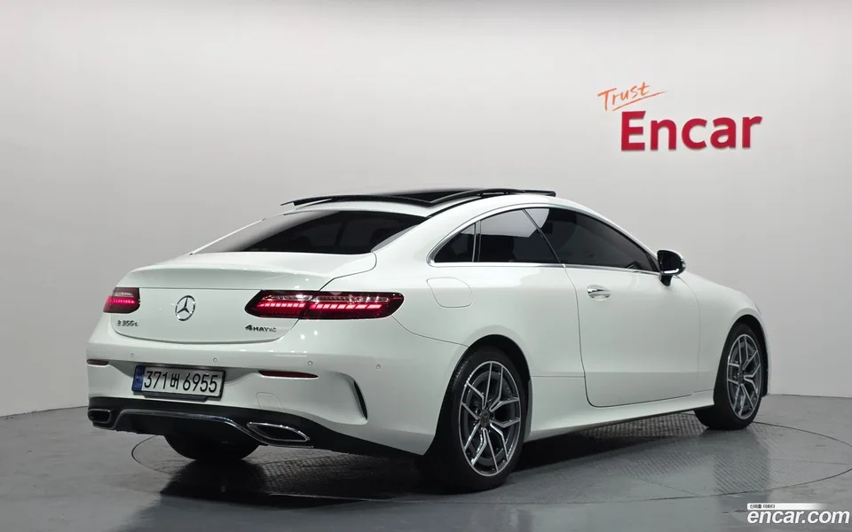Mercedes-Benz E-Class E300d 4MATIC 2022 — миниатюра 2