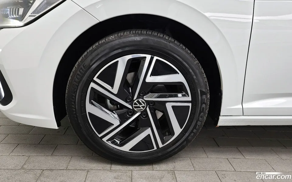 Volkswagen Jetta 1.5 TSI 2023 — миниатюра 5