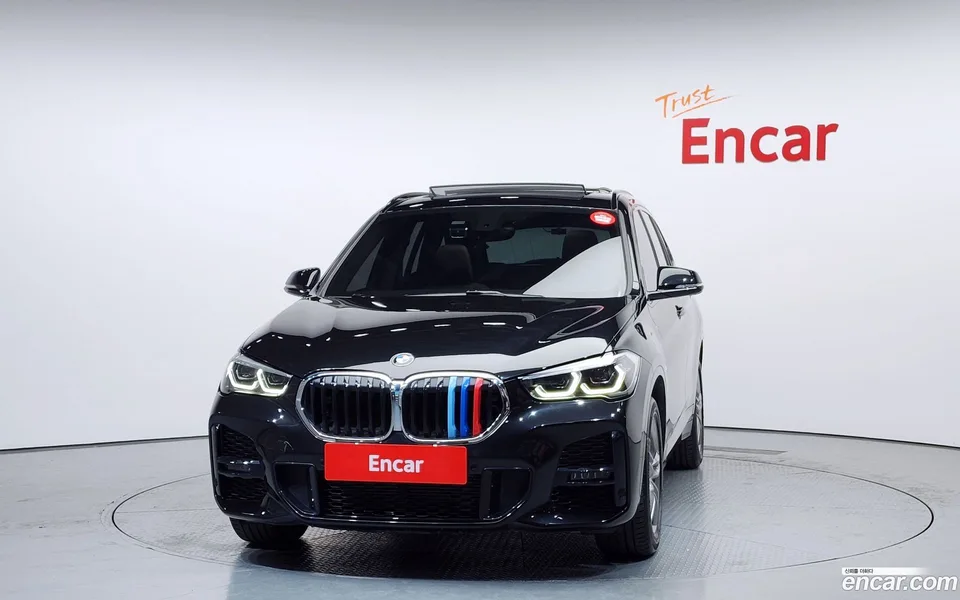 BMW X1 xDrive 20i M 2022 — миниатюра 3