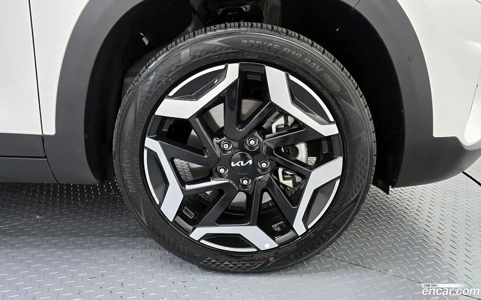 Kia Seltos 1.6 2WD 2024 — миниатюра 5