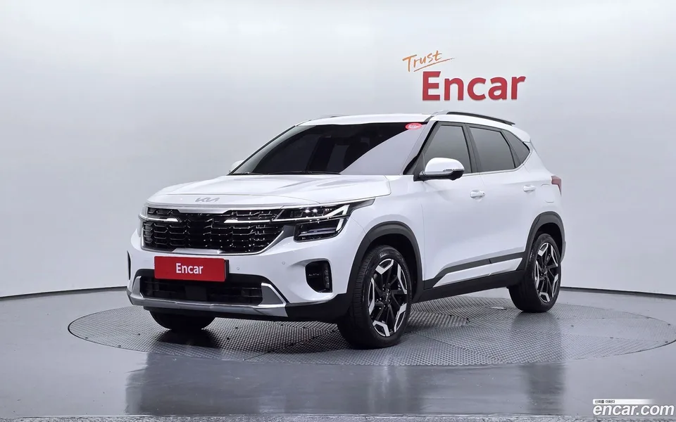 Kia Seltos 1.6 2WD 2024 — фото 1, купить с доставкой в Москву