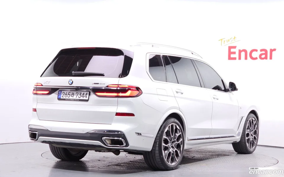 BMW X7 xDrive 40i M 6 2024 — миниатюра 2