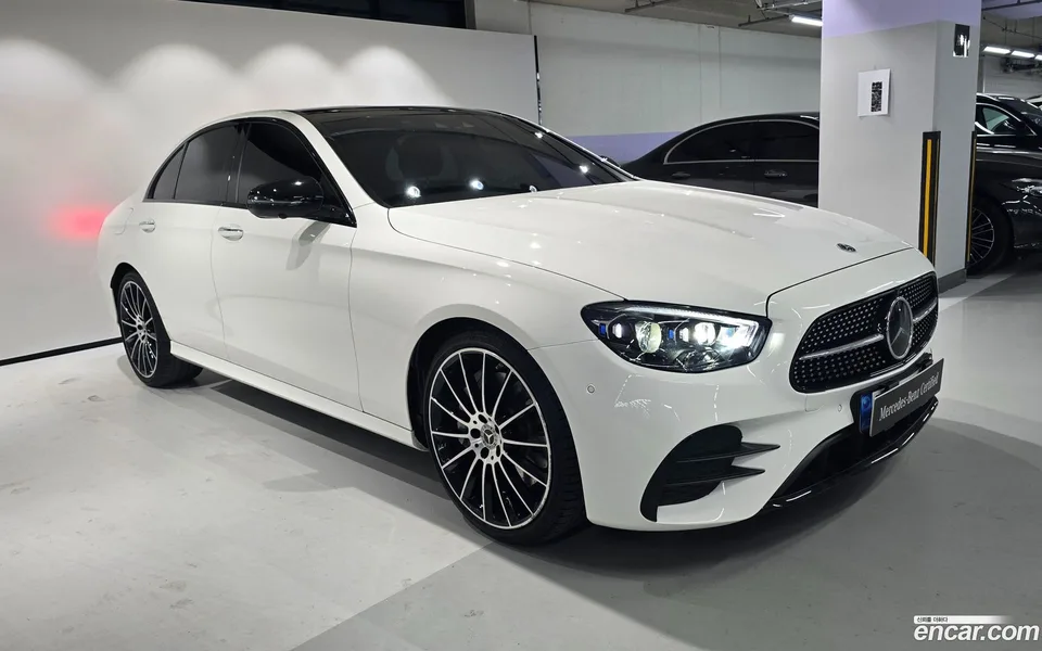 Mercedes-Benz E-Class E350 4MATIC AMG Line 2023 — миниатюра 2