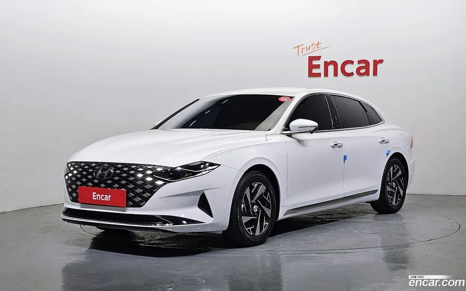 Hyundai Grandeur IG Hybrid 2022 — фото 1, купить с доставкой в Москву