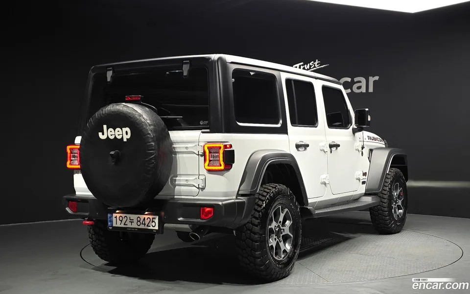 Jeep Wrangler 2.0 4 2023 — миниатюра 2