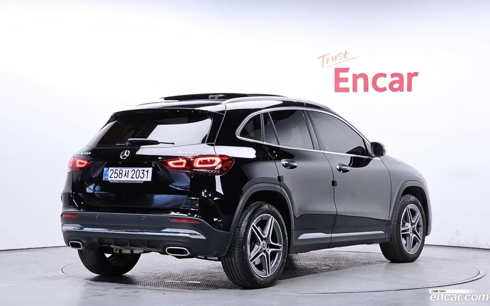Mercedes-Benz GLA-Class GLA250 4MATIC 2022 — миниатюра 2