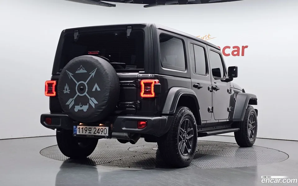 Jeep Wrangler 2.0 S 4 2024 — миниатюра 2