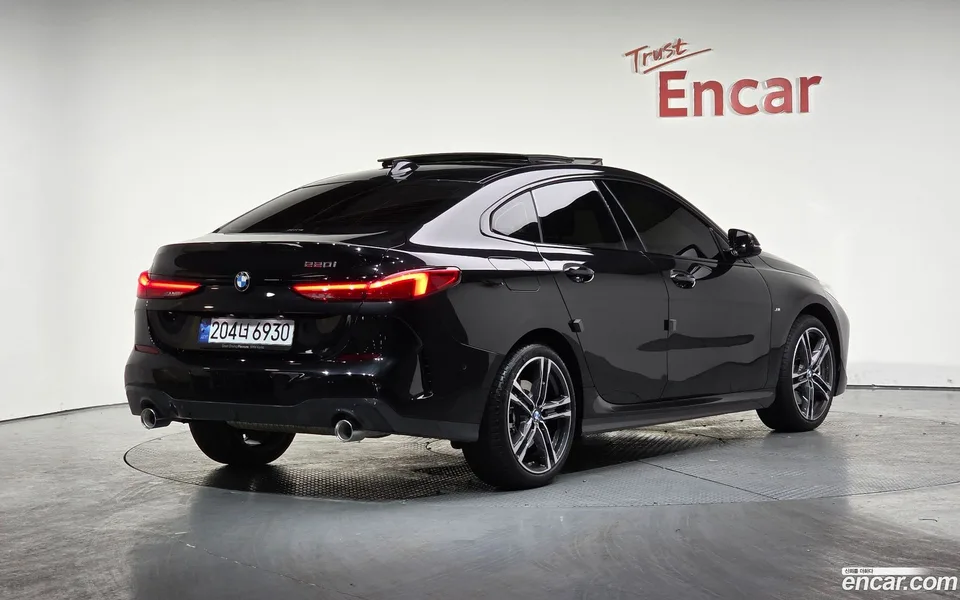 BMW 2 Series Gran Coupe 220i M 2024 — миниатюра 2