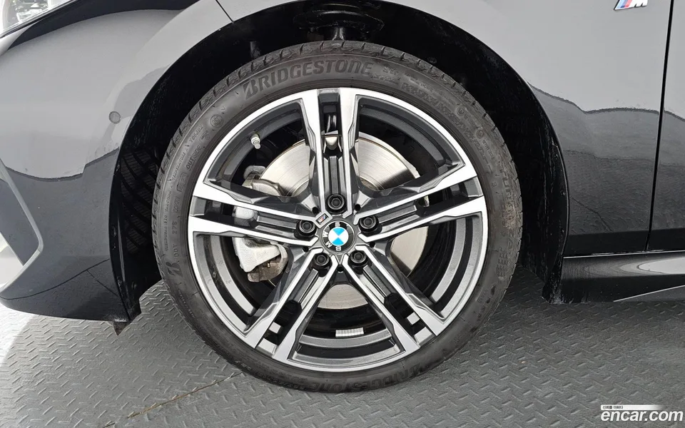 BMW 2 Series Gran Coupe 220i M 2024 — миниатюра 5