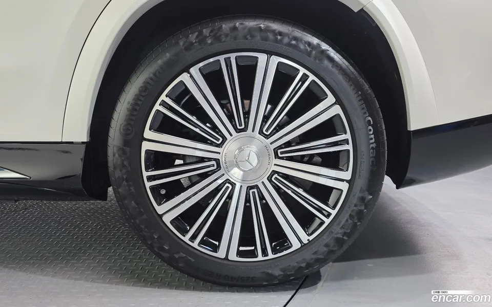 Mercedes-Benz GLS-Class GLS600 4MATIC 2023 — миниатюра 5