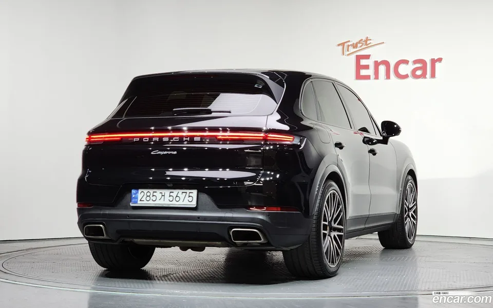 Porsche Cayenne 3.0 2024 — миниатюра 2