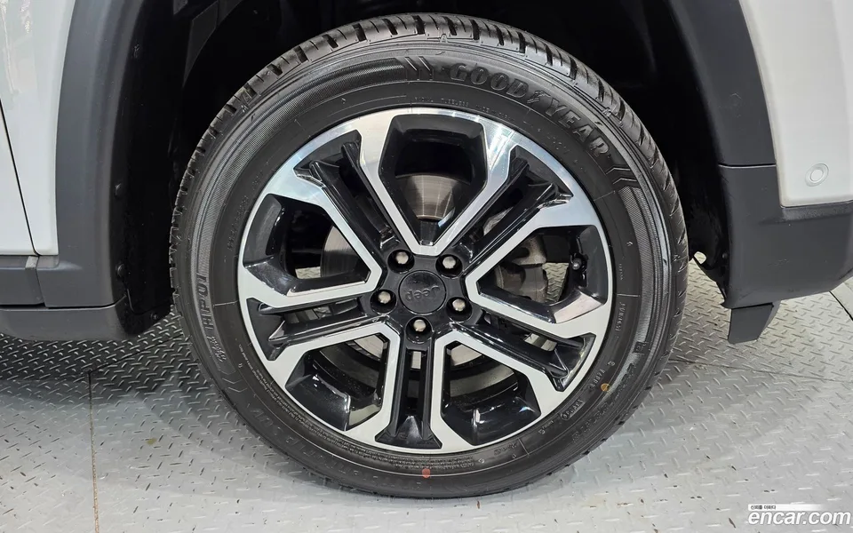 Jeep Compass 2.4 AWD 2022 — миниатюра 5