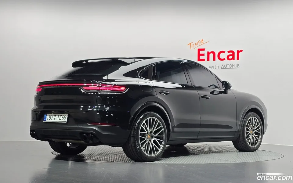 Porsche Cayenne 3.0 2023 — миниатюра 2