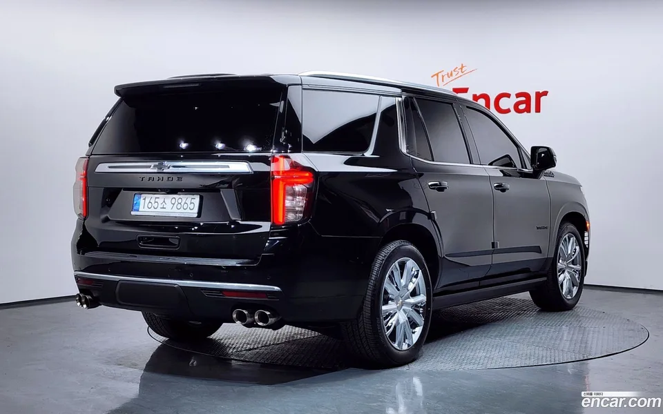 Chevrolet Tahoe 6.2 4WD 2022 — миниатюра 2