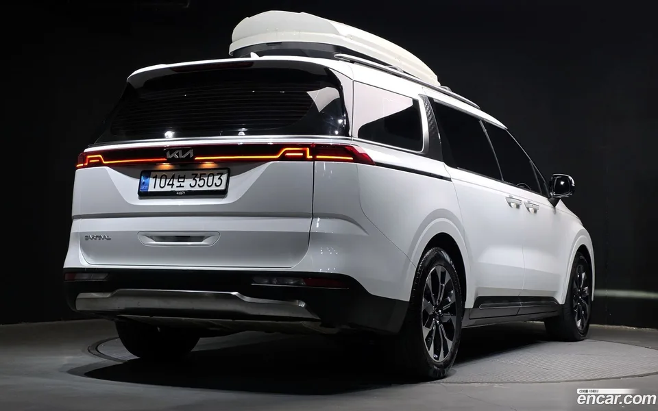 Kia Carnival 9 2023 — миниатюра 2