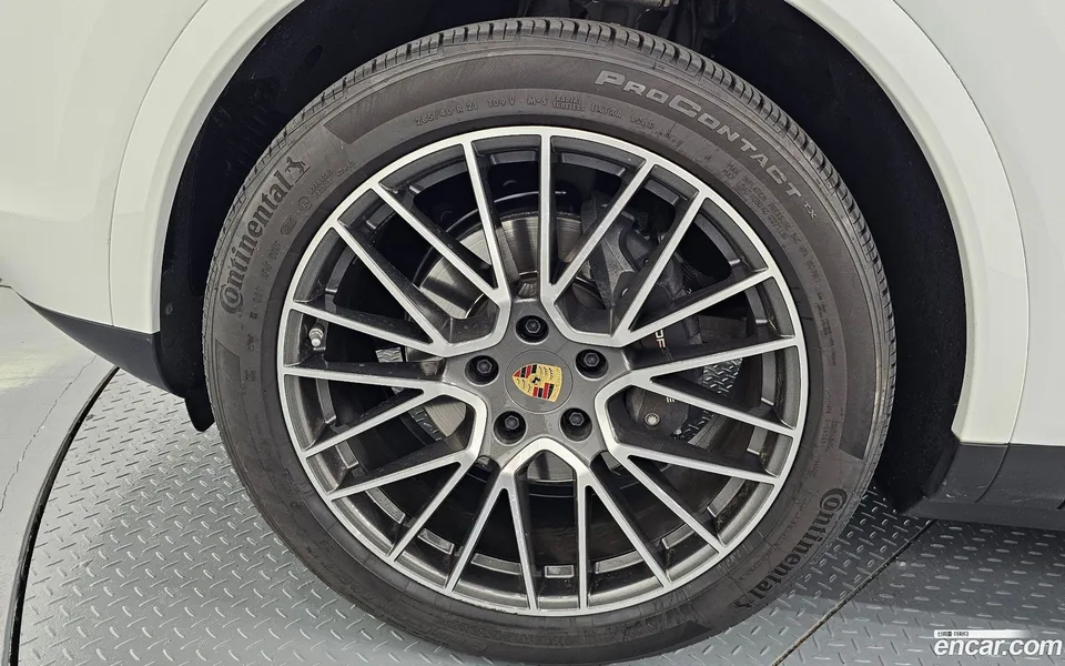 Porsche Cayenne 3.0 2023 — миниатюра 5