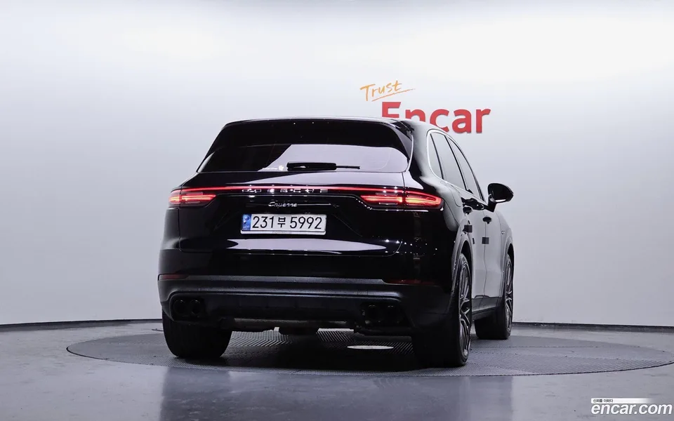 Porsche Cayenne 3.0 E- 2022 — миниатюра 3