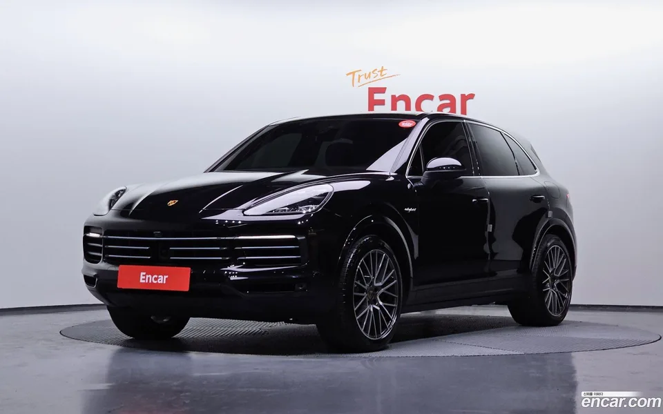 Porsche Cayenne 3.0 E- 2022 — фото 1, купить с доставкой в Москву